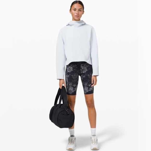 Lululemon AirWrap Pullover Hoodie | Size 8 - Picture 16 of 16